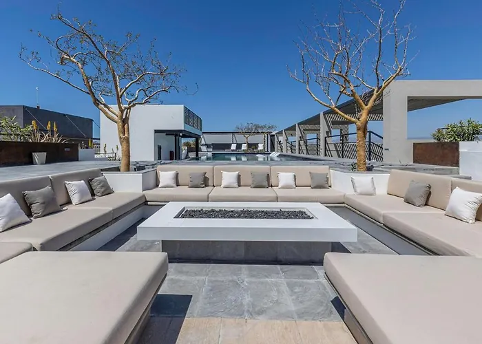 Cabo Penthouse Rooftop Pool Walk To Marina Holiday home